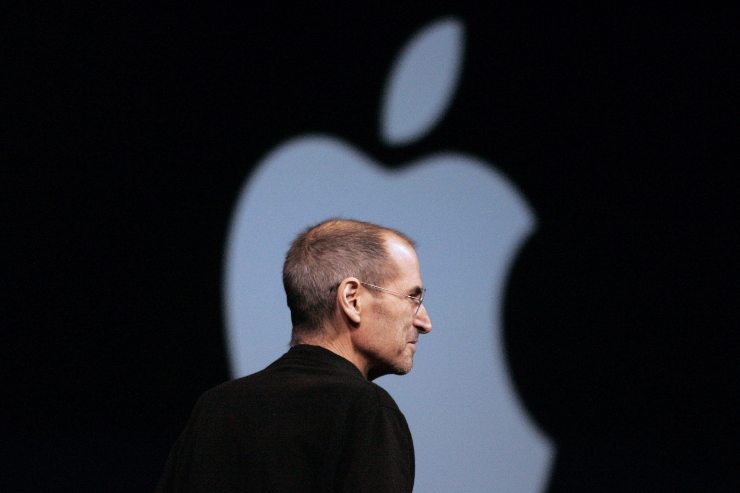 Steve Jobs auto senza targa