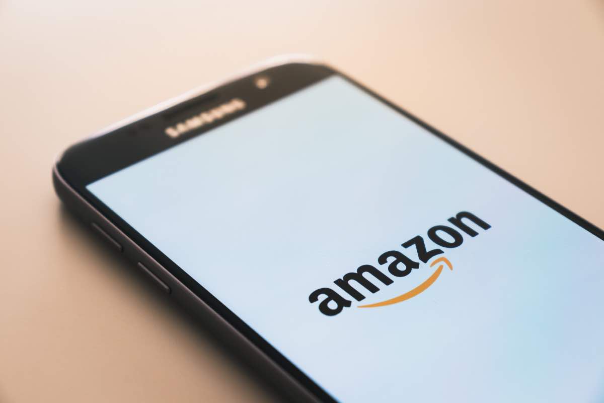 Amazon, aumentati i costi per acquistare prodotti