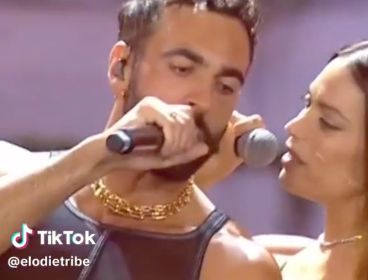 il video sexy di Elodie e Mengoni al concerto in tv