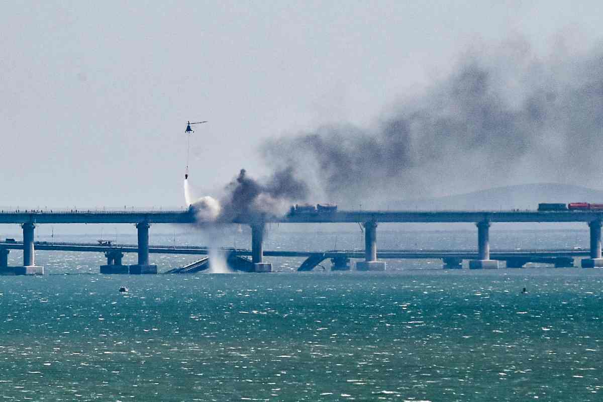 Dopo il gasdotto il sabotaggio al ponte di Crimea: quando gli ucraini sono simili ai russi