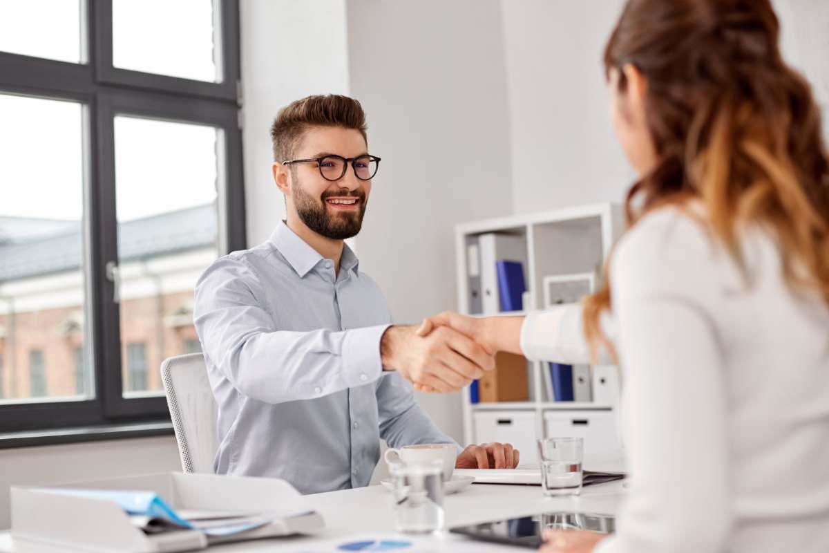 Lavoro, cosa chiedono le aziende ai nuovi assunti