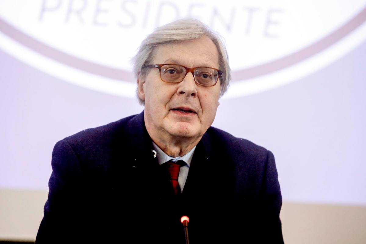 Sgarbi si toglie le scarpe in diretta