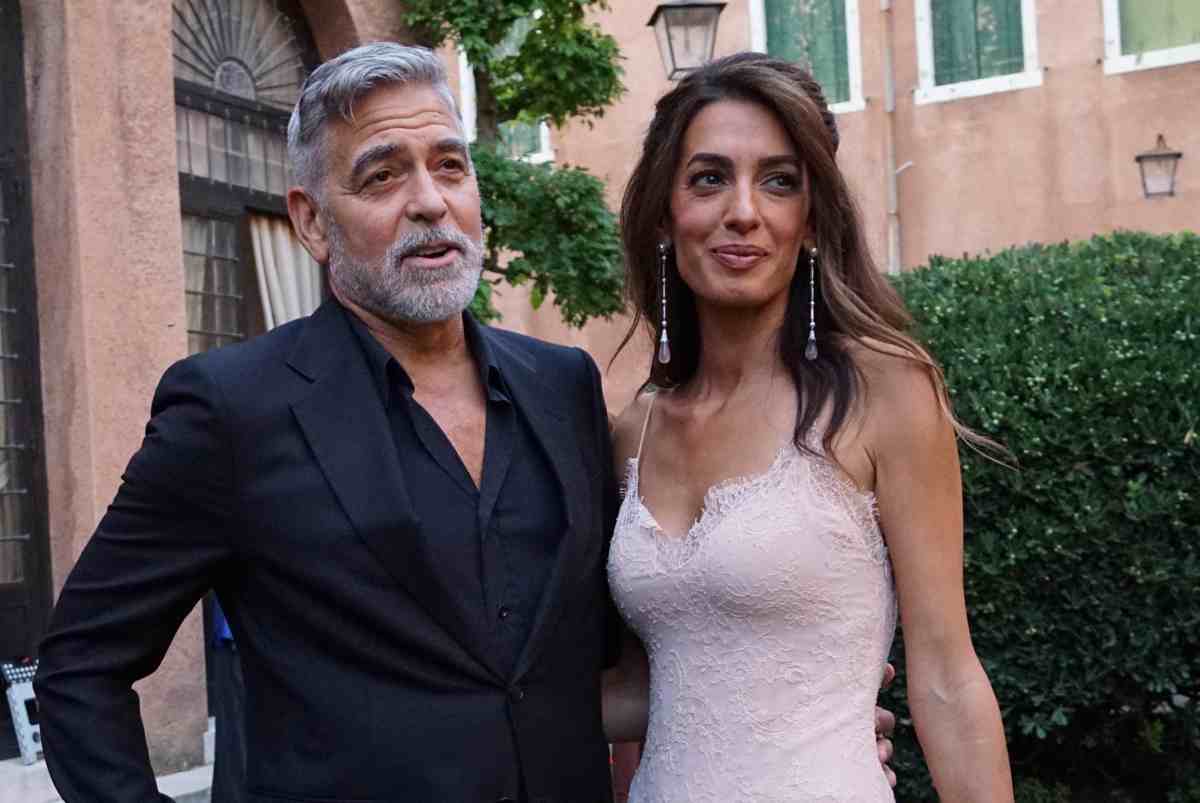 Clooney moglie Amal senza parole in Italia