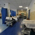 Abusava dei pazienti del reparto oncologico