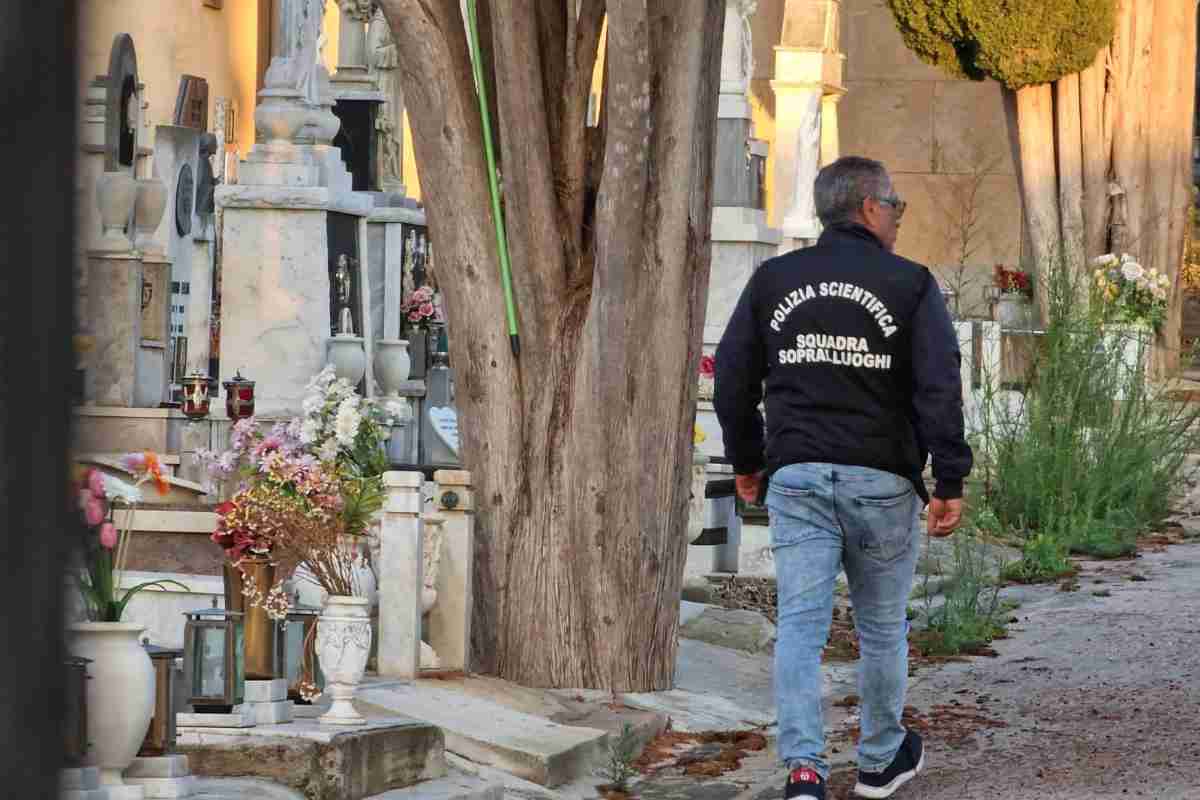 Donna aggredita in cimitero