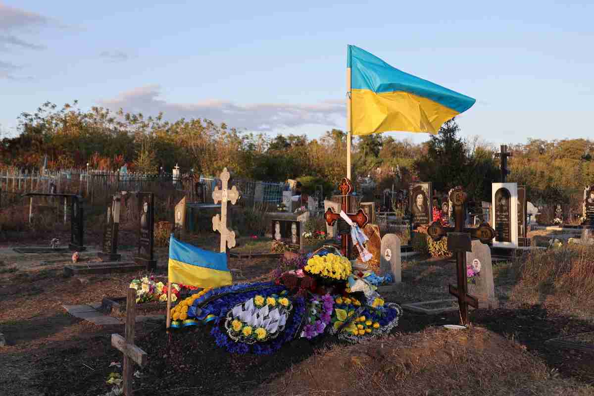Un morto in ogni famiglia, ecco il dono della guerra in Ucraina al mondo