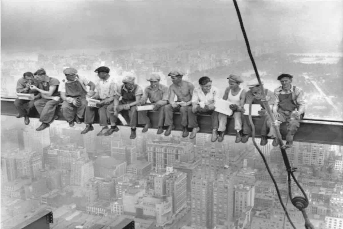 Lunch Atop A Skyscraper, la foto più famosa della storia 