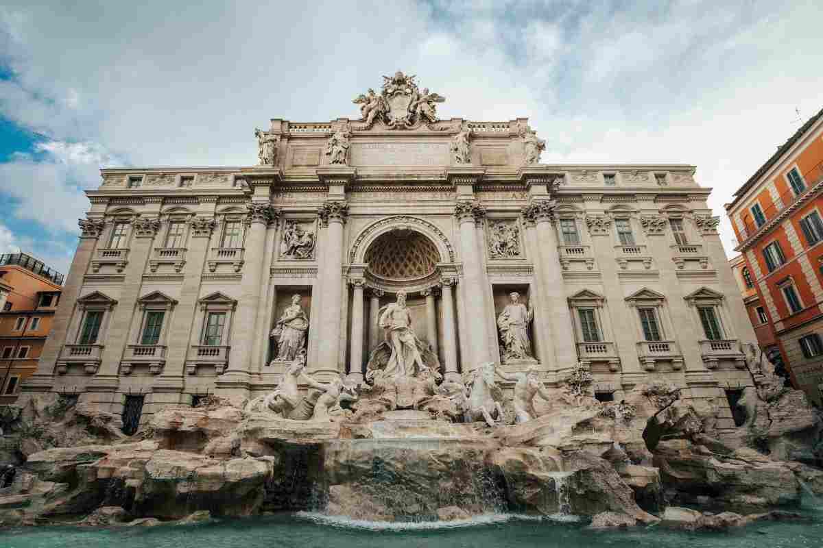 Dove finiscono le monete lanciate nella Fontana di Trevi