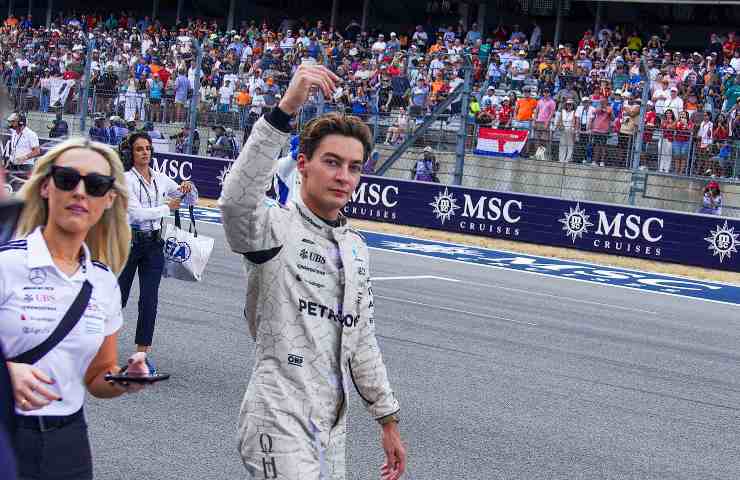 George Russell in pista