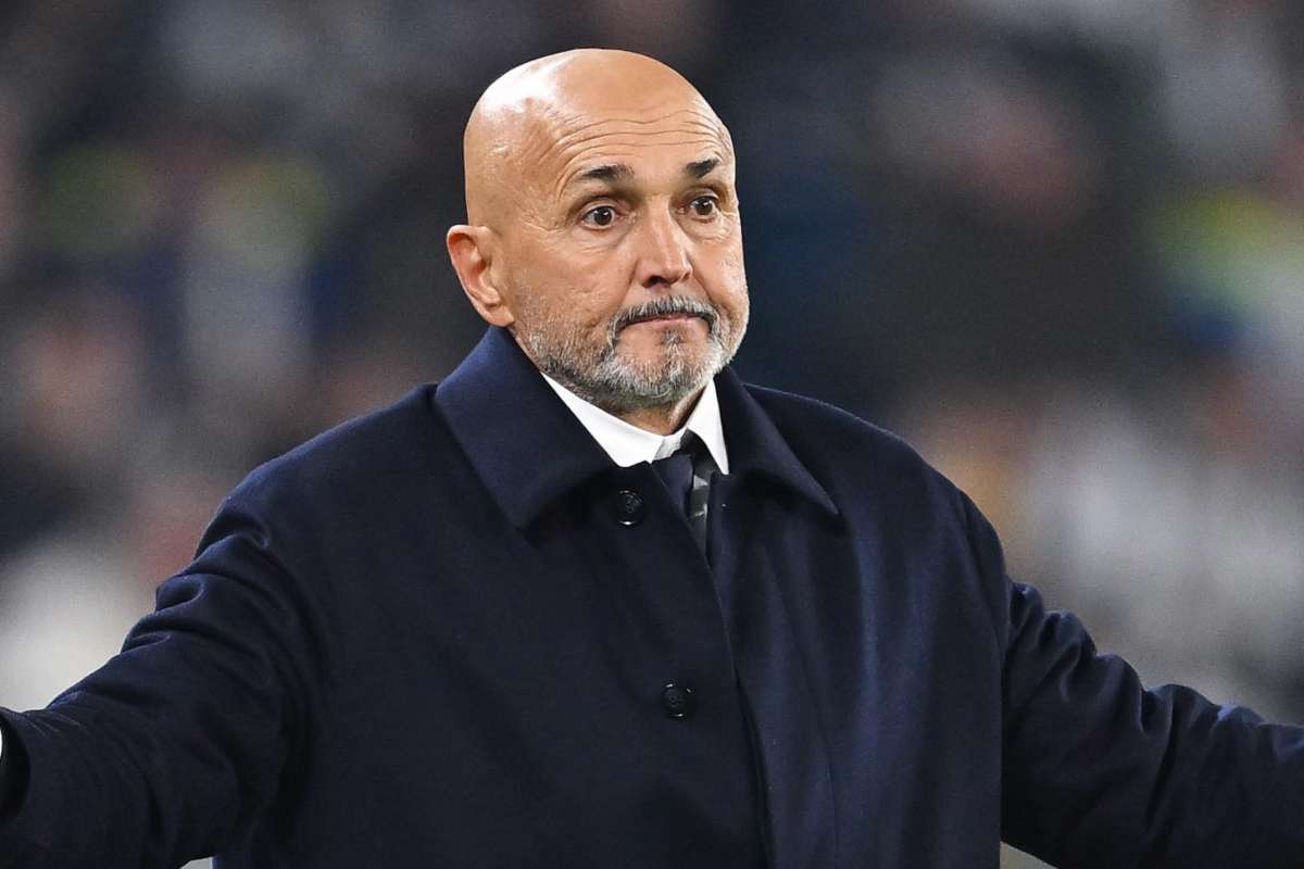 Luciano Spalletti perplesso durante una partita