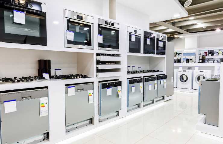 Elettrodomestici nuovi in esposizione