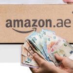 Pacco Amazon e soldi in euro tra due mani