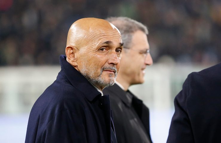 Luciano Spalletti e Damien Comolli dietro di lui