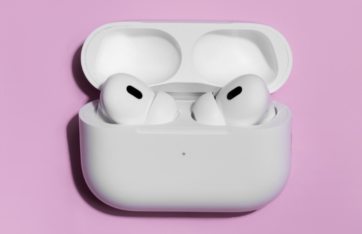 Auricolari AirPods Pro 3 su sfondo lilla