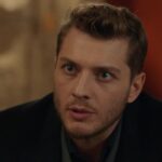 Cihan sconvolto mentre parla