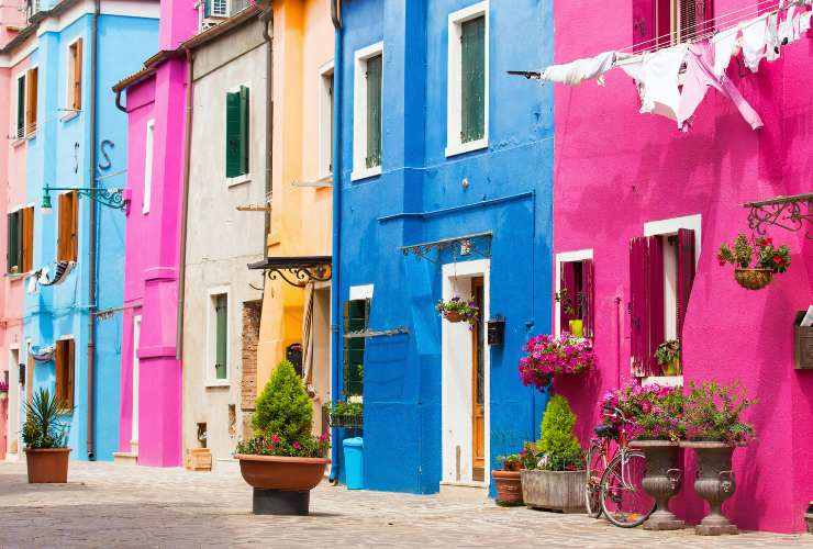 villette colorate a schiera