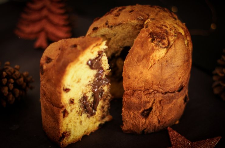 panettone farcito con crema al cioccolato